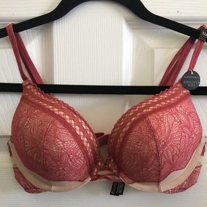 Victoria’s Secret Bombshell Bra